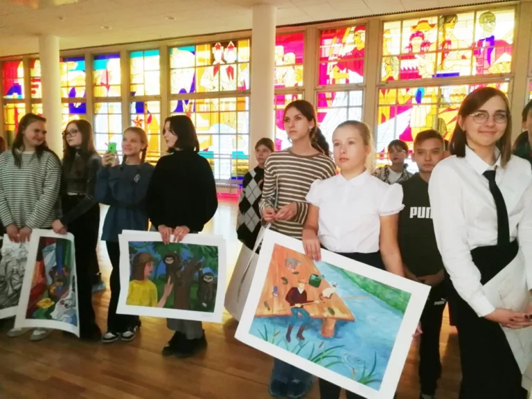 В детской картинной галереи «Диво» открылась выставка пленэрных работ учащихся ДХШ «Летняя радуга»